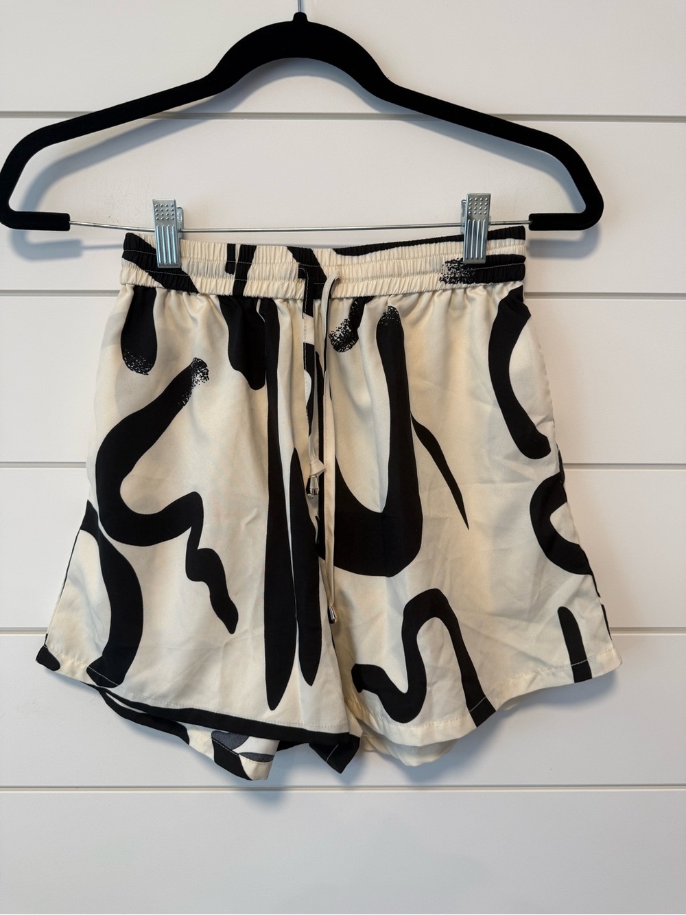 Lula Ru Sia Shorts Black & Cream Abstract Print Shorts